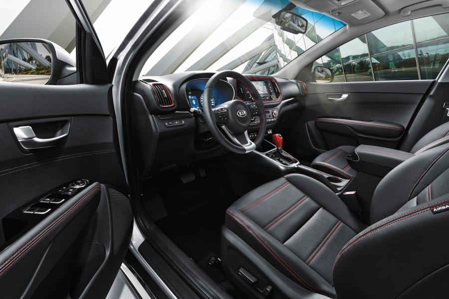 Интерьер Kia KX3 2016 года  (фото 16 из 18)